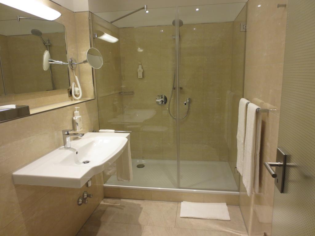 Ludwig Im Park Hotel Wolfsburg Room photo